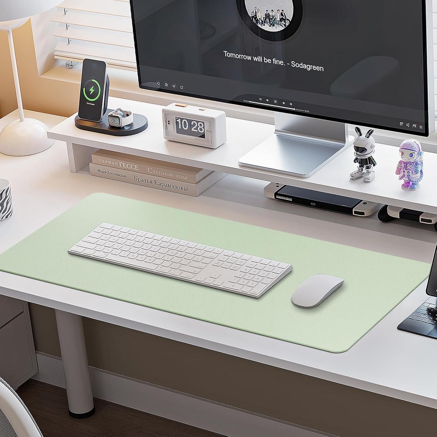 Boutilon Leather Desk Pad Protector,Non-Slip Mouse Pad,Laptop Desk Pad,Office Mouse Mat,Waterproof Leather Desk Blotter,Desk Writing Pad for Office and Home (XL-Green,35.4"x 15.7")