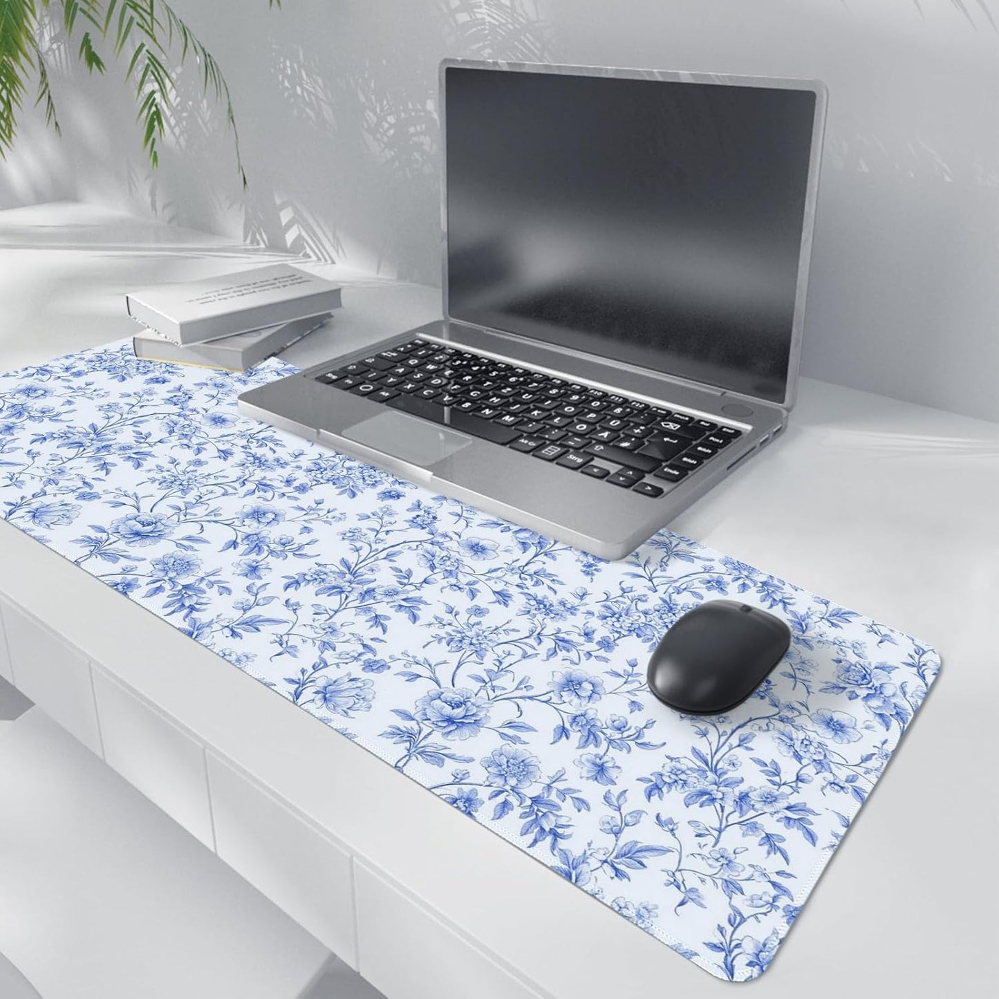 Light Blue Chinoiserie Mouse Pad,Vintage Blue And White Floral Desk Mat,XL Large Vintage Floral Preppy Mouse Pad,Girly Gaming Mousepad,Girly Laptop Desk Mat For Dorm Home Office,31.5x11.8 Inch