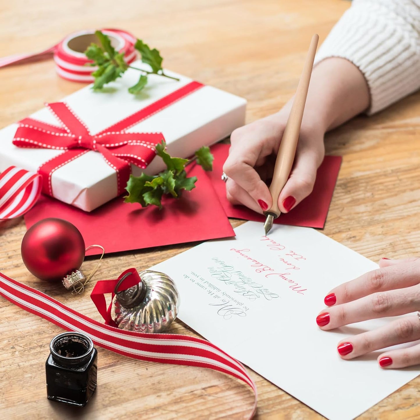 Nib Pen Holder Set, Pack of 10 Comfortable Grip Smoother Comic Dip Wooden Pen Nib Holder for Beginners Professional Art Painting English Calligraphy and Comic Creation(Log Color)