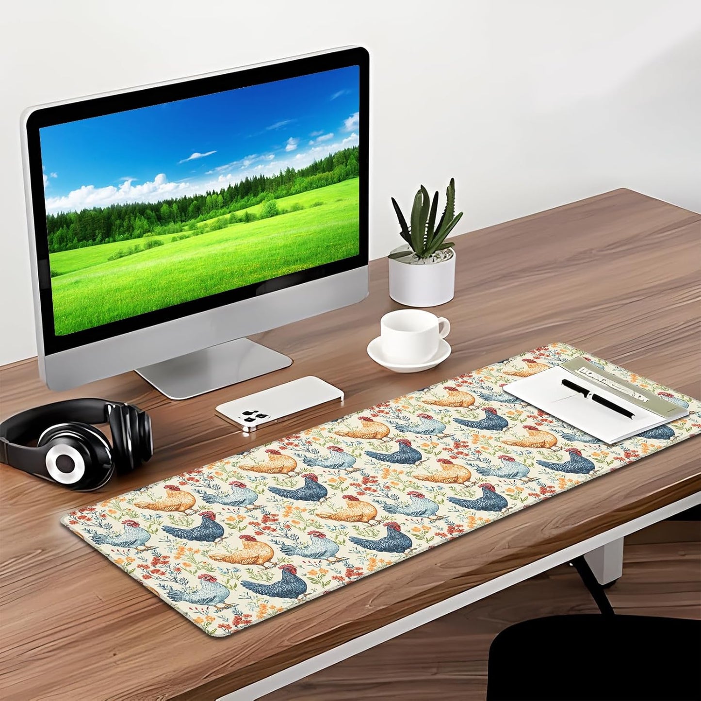 Chicken Gaming Mouse Pad, Desk Mat, Non-Slip Rubber Base Cool Aesthetic MousePads for Computer Laptop Keyboard Office School Home Desktop Decor 31.5" x 11.8"